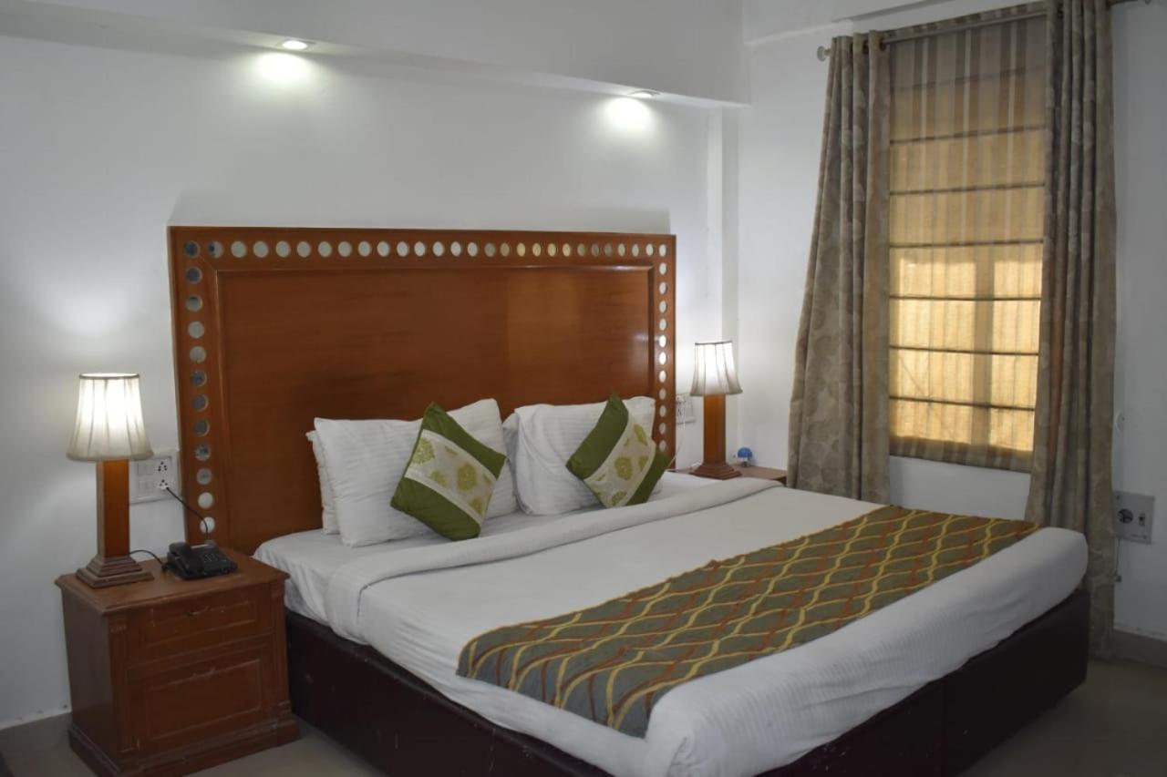 Hotel Aravali Heights Alwar Exterior photo