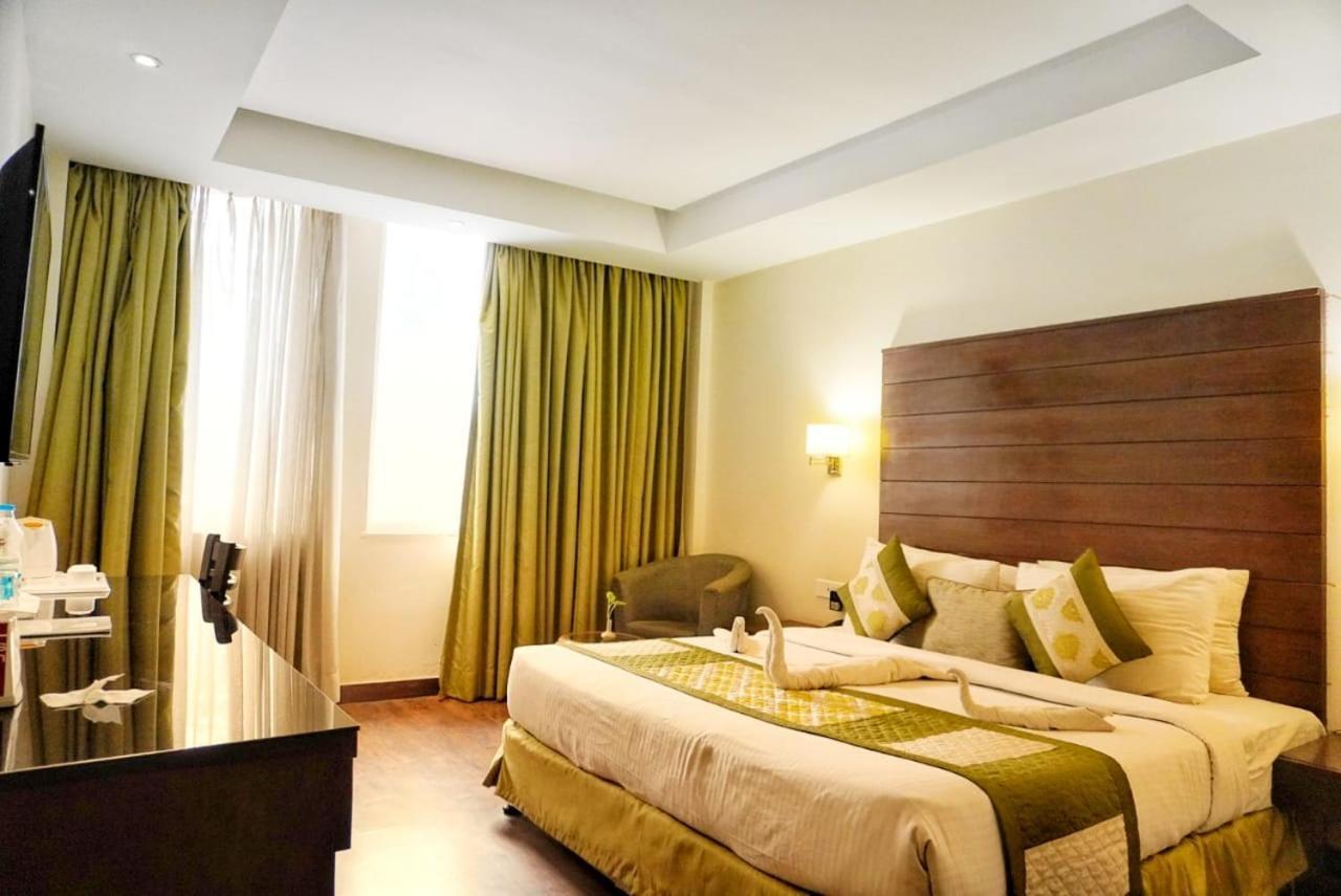 Hotel Aravali Heights Alwar Exterior photo